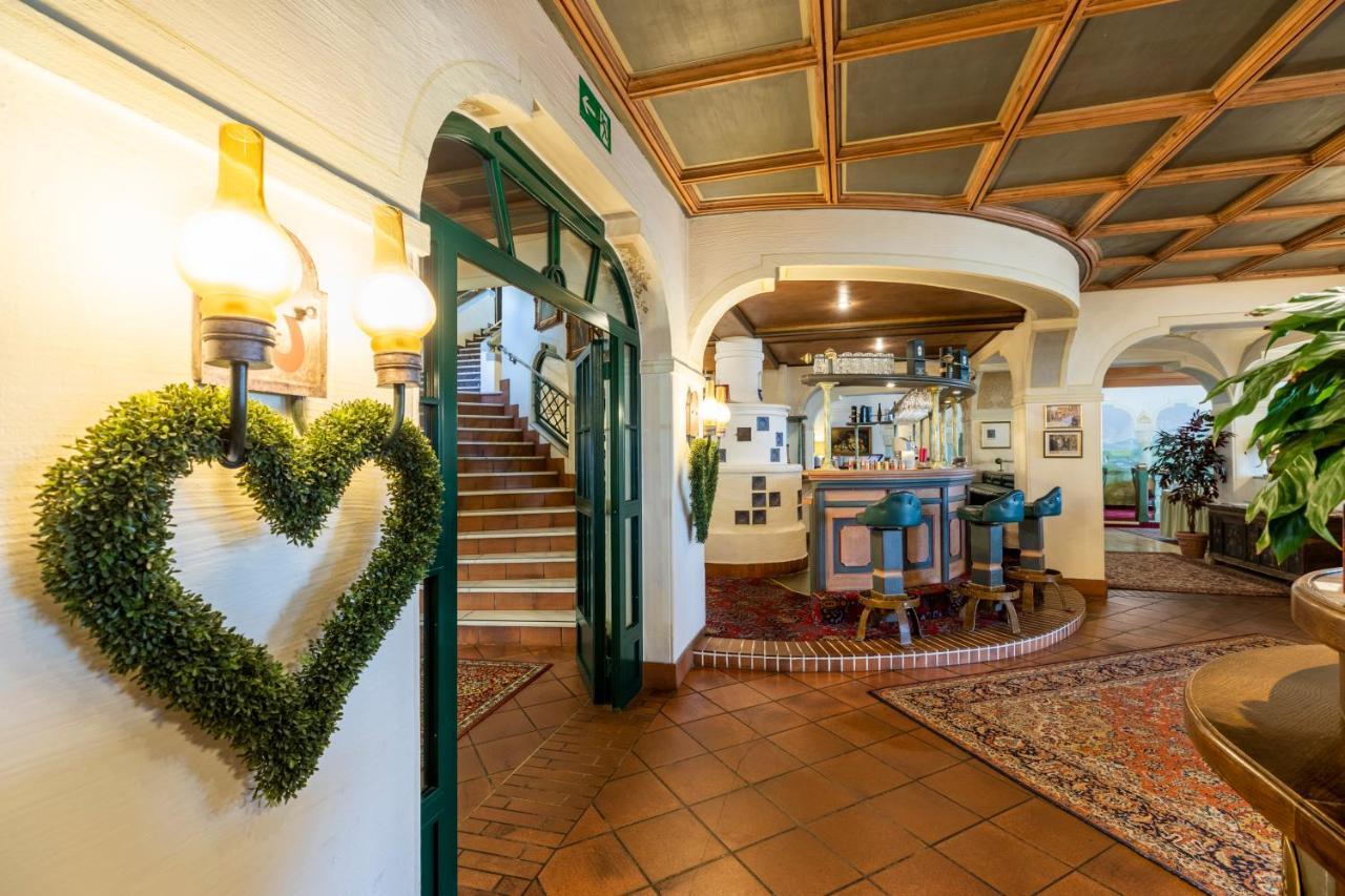 Hotel & Restaurant Wastlwirt Sankt Michael im Lungau Bagian luar foto