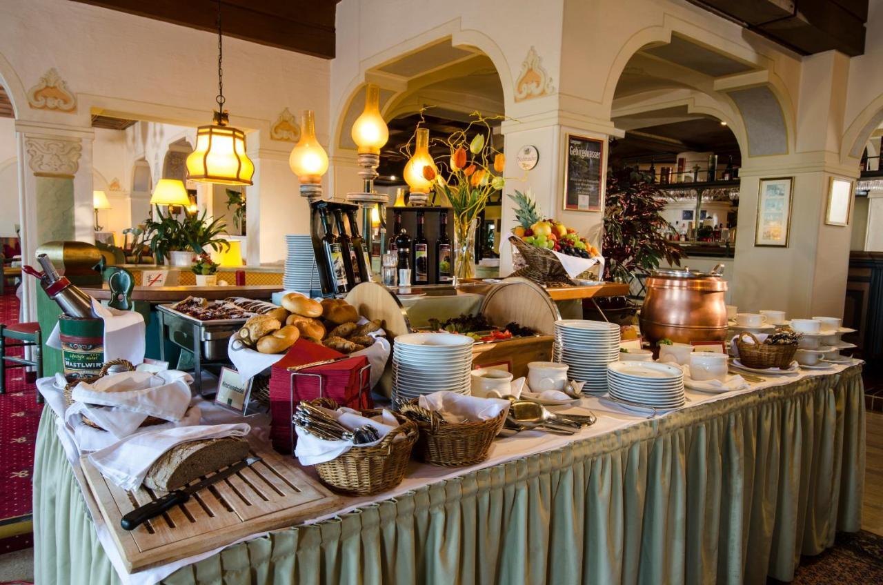 Hotel & Restaurant Wastlwirt Sankt Michael im Lungau Bagian luar foto